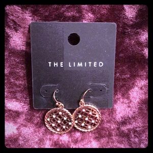 Gold earrings with crystals